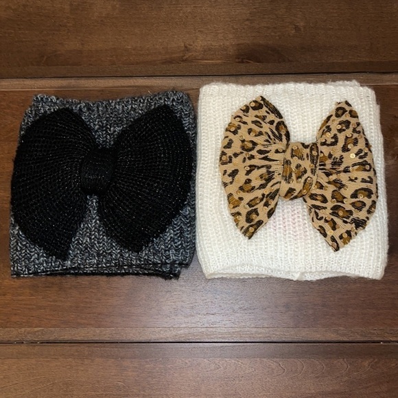 Besty Johnson Black & White Large Bow Detail Infinity Scarf - Picture 15 of 15